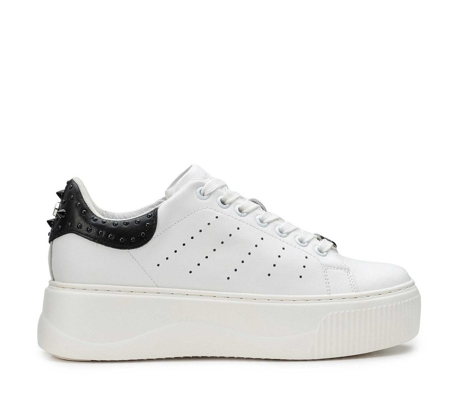 Cult Sneakers | Perry 4236